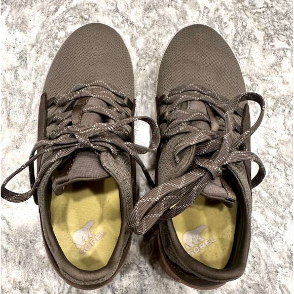 Sorel Water Proof Sneaker. Size 8. - Picture 3 of 7